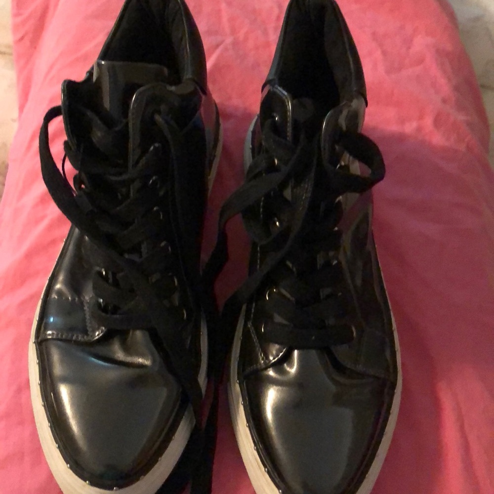 SixtySeven hightops